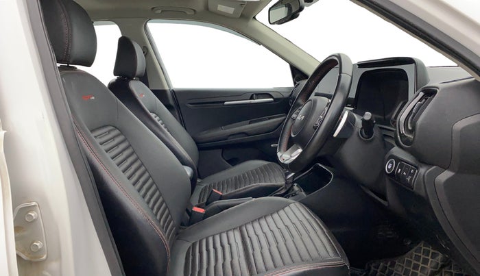 2021 KIA SONET GTX PLUS 1.5 AT, Diesel, Automatic, 39,311 km, Right Side Front Door Cabin