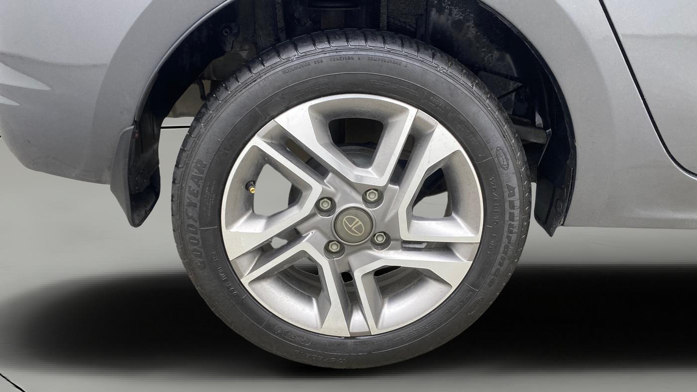 2023 Tata TIGOR XZ PLUS PETROL, Petrol, Manual, 28,667 km, Right Rear Wheel