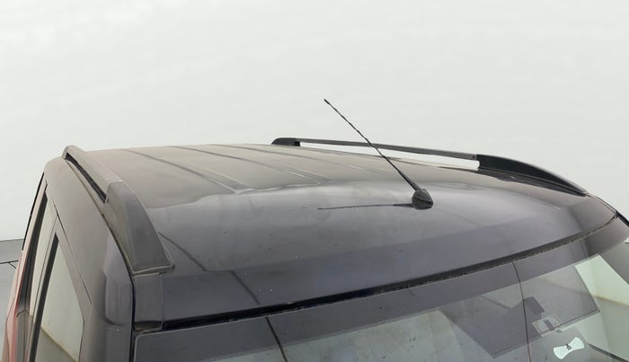 2017 Mahindra TUV300 T10 DUAL TONE, Diesel, Manual, 65,032 km, Roof