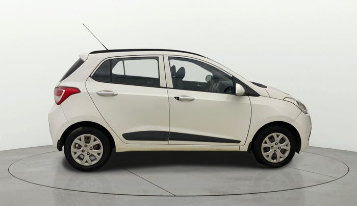 2016 Hyundai Grand i10 SPORTZ 1.2 KAPPA VTVT, Petrol, Manual, 34,112 km, Right Side View