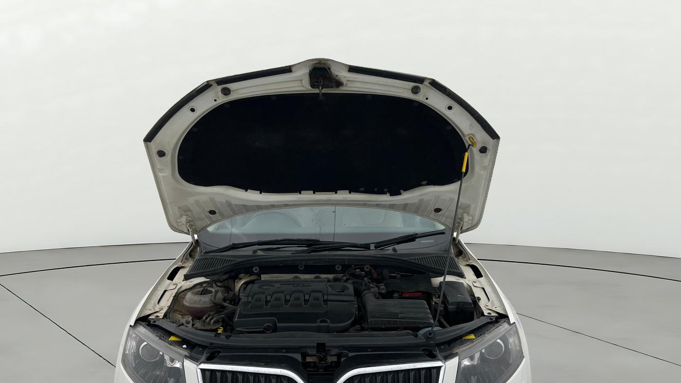 2014 Skoda Octavia ELEGANCE 2.0 TDI AT, Diesel, Automatic, 79,605 km, Open Bonet