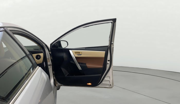 2017 Toyota Corolla Altis GL PETROL, Petrol, Manual, 78,724 km, RHS Front Door