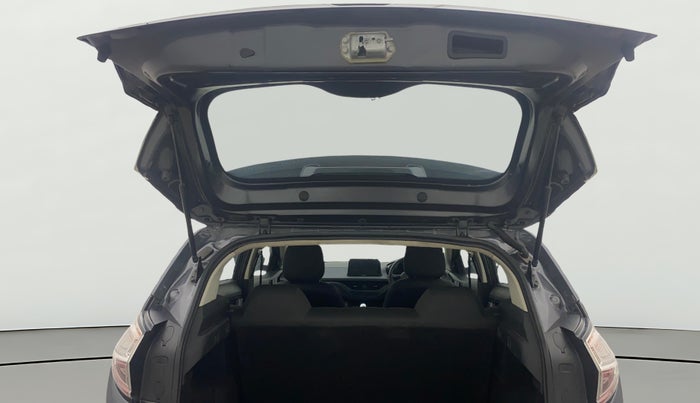 2018 Tata NEXON XE DIESEL, Diesel, Manual, 61,900 km, Boot Door Open