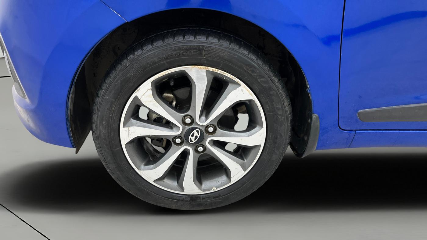 2015 Hyundai Xcent SX AT 1.2 (O), Petrol, Automatic, 63,320 km, Left Front Wheel