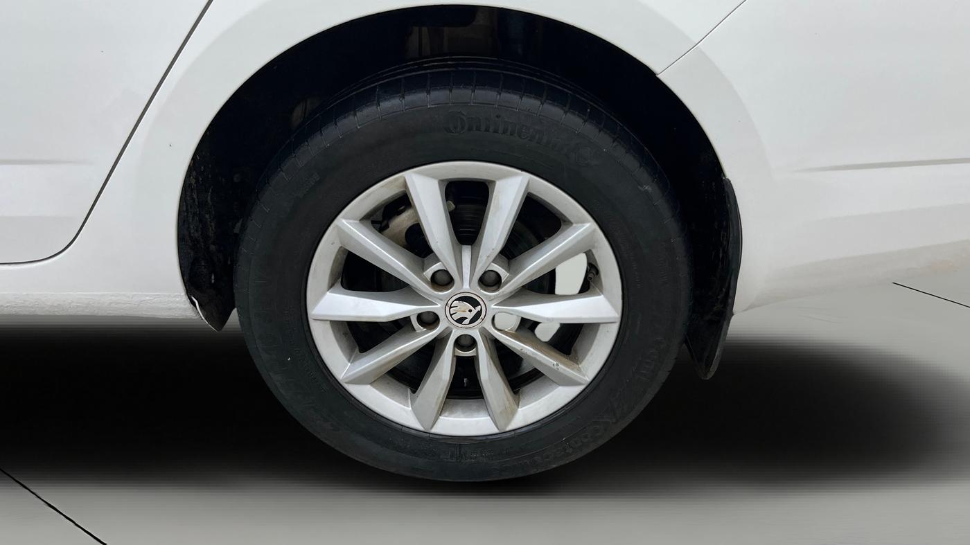 2014 Skoda Octavia ELEGANCE 2.0 TDI AT, Diesel, Automatic, 79,605 km, Left Rear Wheel