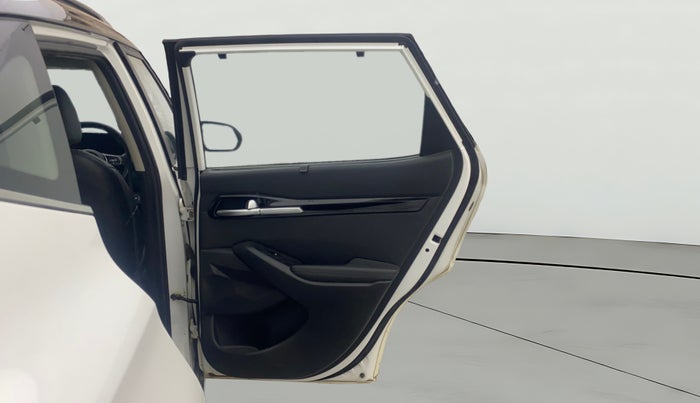 2021 KIA SELTOS HTX ANNIVERSARY EDITION 1.5 PETROL, Petrol, Manual, 1,06,571 km, RHS Rear Door