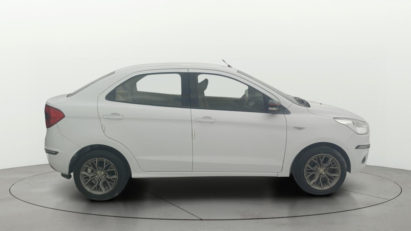2015 Ford Figo Aspire TREND 1.2 PETROL, Petrol, Manual, 1,08,678 km, Right Side View