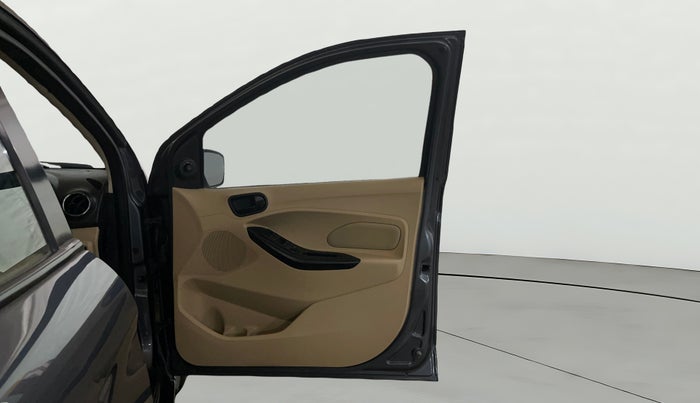 2017 Ford Figo Aspire TITANIUM 1.2 PETROL, Petrol, Manual, 27,734 km, RHS Front Door