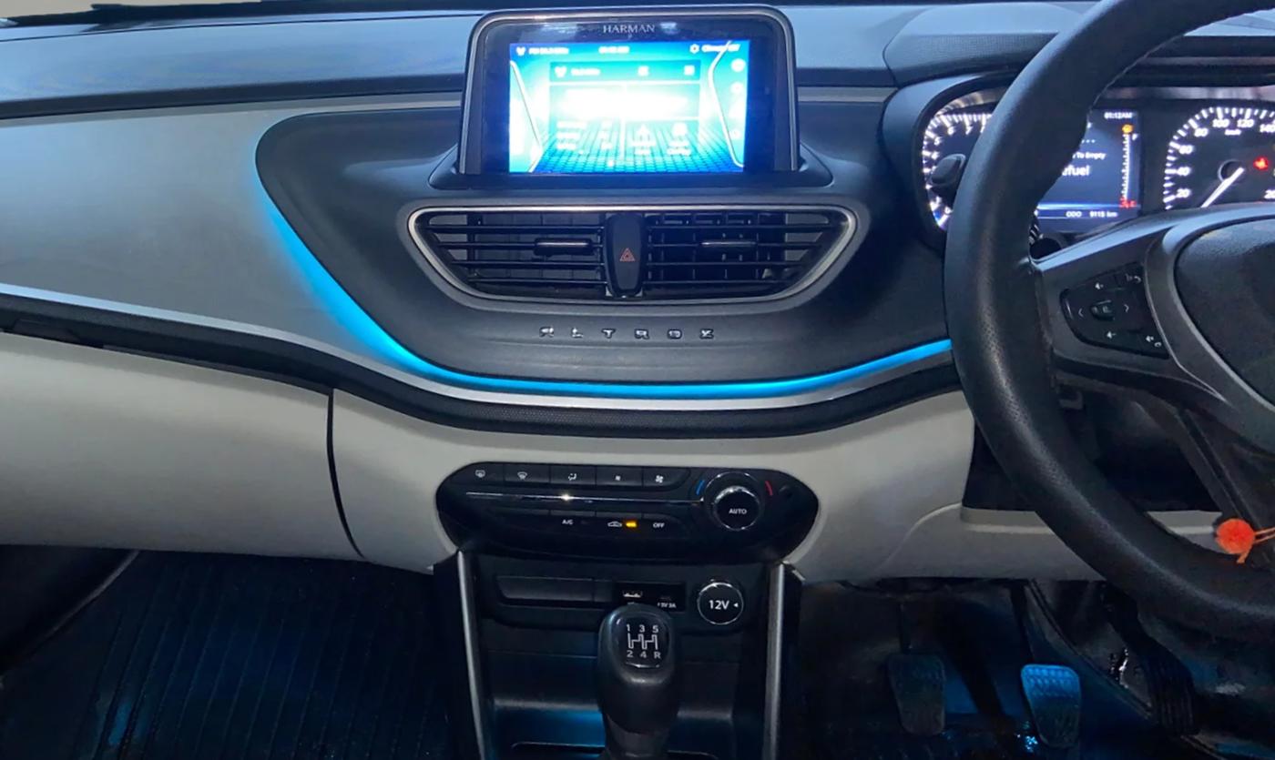 2025 Tata ALTROZ XZ PLUS PETROL, Petrol, Manual, 9,170 km, Air Conditioner