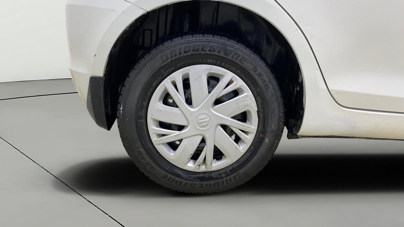 2017 Maruti Swift VDI, Diesel, Manual, 83,135 km, Right Rear Wheel