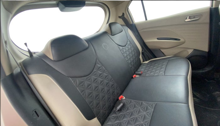 2019 Hyundai NEW SANTRO SPORTZ MT, Petrol, Manual, 25,626 km, Right Side Rear Door Cabin