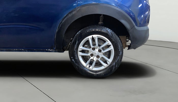 2019 Renault TRIBER RXT, Petrol, Manual, 68,142 km, Left Rear Wheel