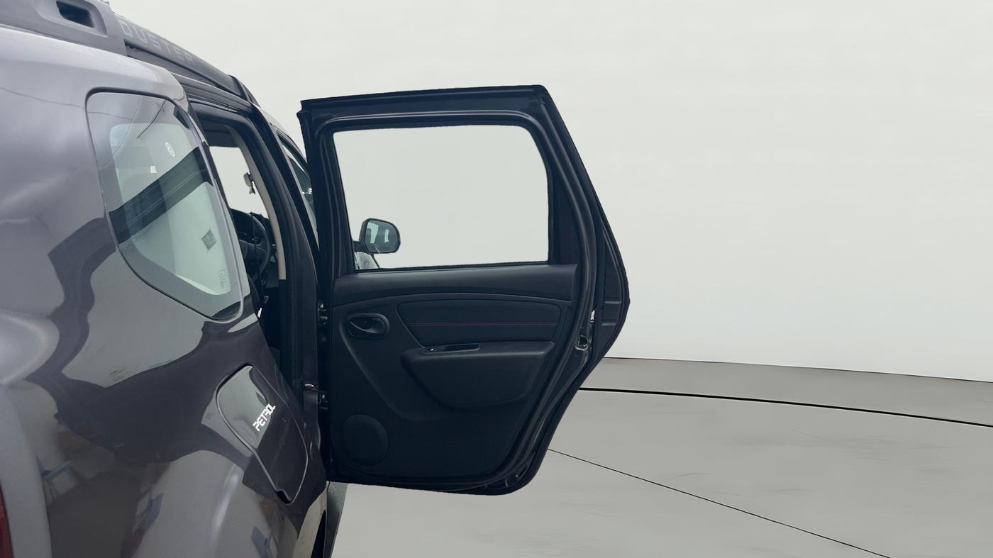 2018 Renault Duster RXS CVT, Petrol, Automatic, 54,897 km, RHS Rear Door
