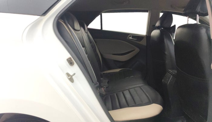 2018 Hyundai Elite i20 ASTA 1.2, Petrol, Manual, 34,357 km, Right Side Rear Door Cabin