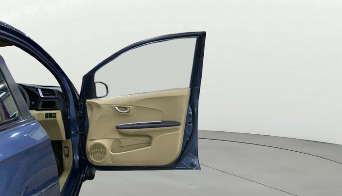 2016 Honda Amaze 1.2L I-VTEC VX, Petrol, Manual, 78,346 km, RHS Front Door