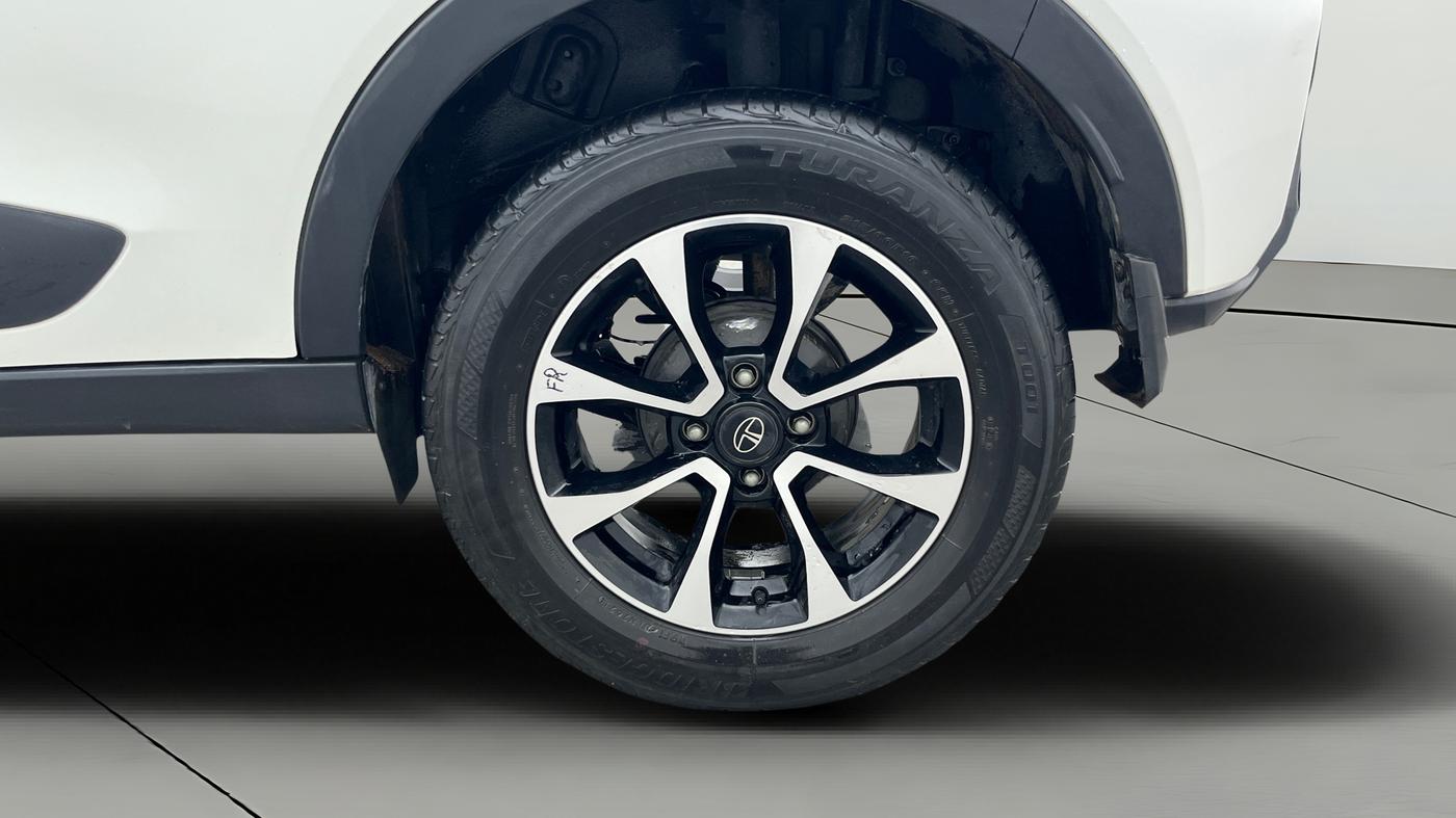 2021 Tata NEXON XZ PLUS PETROL DUAL TONE, Petrol, Manual, 38,282 km, Left Rear Wheel
