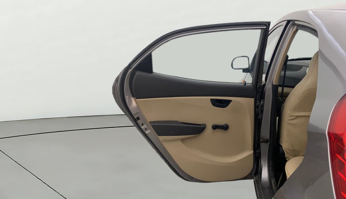 2013 Hyundai Eon MAGNA +, Petrol, Manual, 1,20,028 km, LHS Rear Door