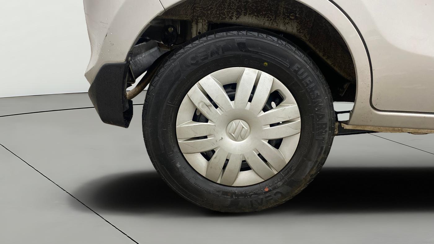 2023 Maruti Alto VXI, Petrol, Manual, 31,603 km, Right Rear Wheel
