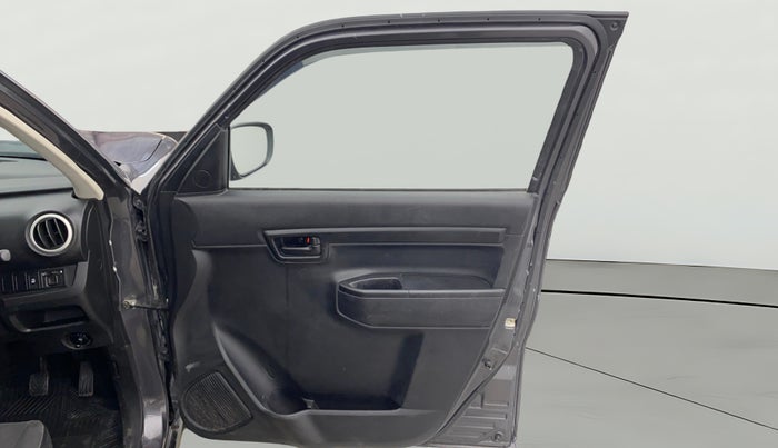 2022 Maruti S PRESSO VXI+, Petrol, Manual, 74,382 km, RHS Front Door