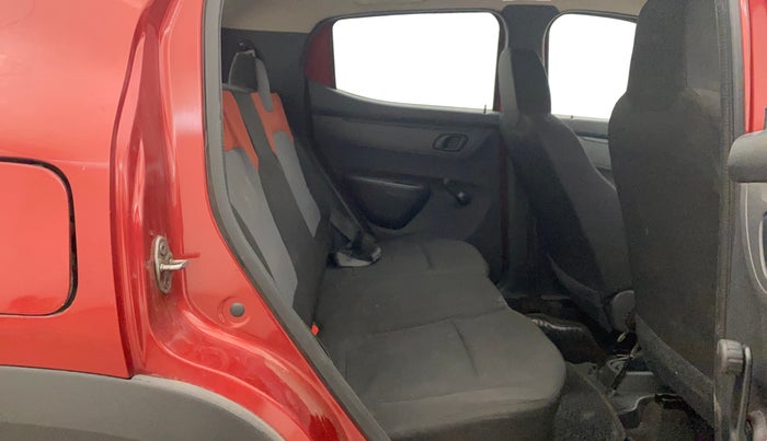 2016 Renault Kwid RXT 1.0, Petrol, Manual, 35,296 km, Right Side Rear Door Cabin