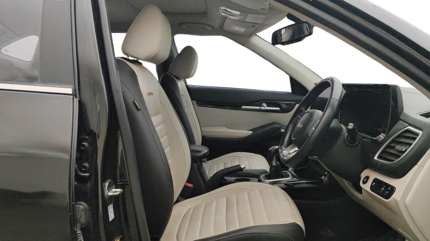 2022 KIA SELTOS GTX (O) 1.4 PETROL, Petrol, Manual, 52,485 km, Right Side Front Door Cabin