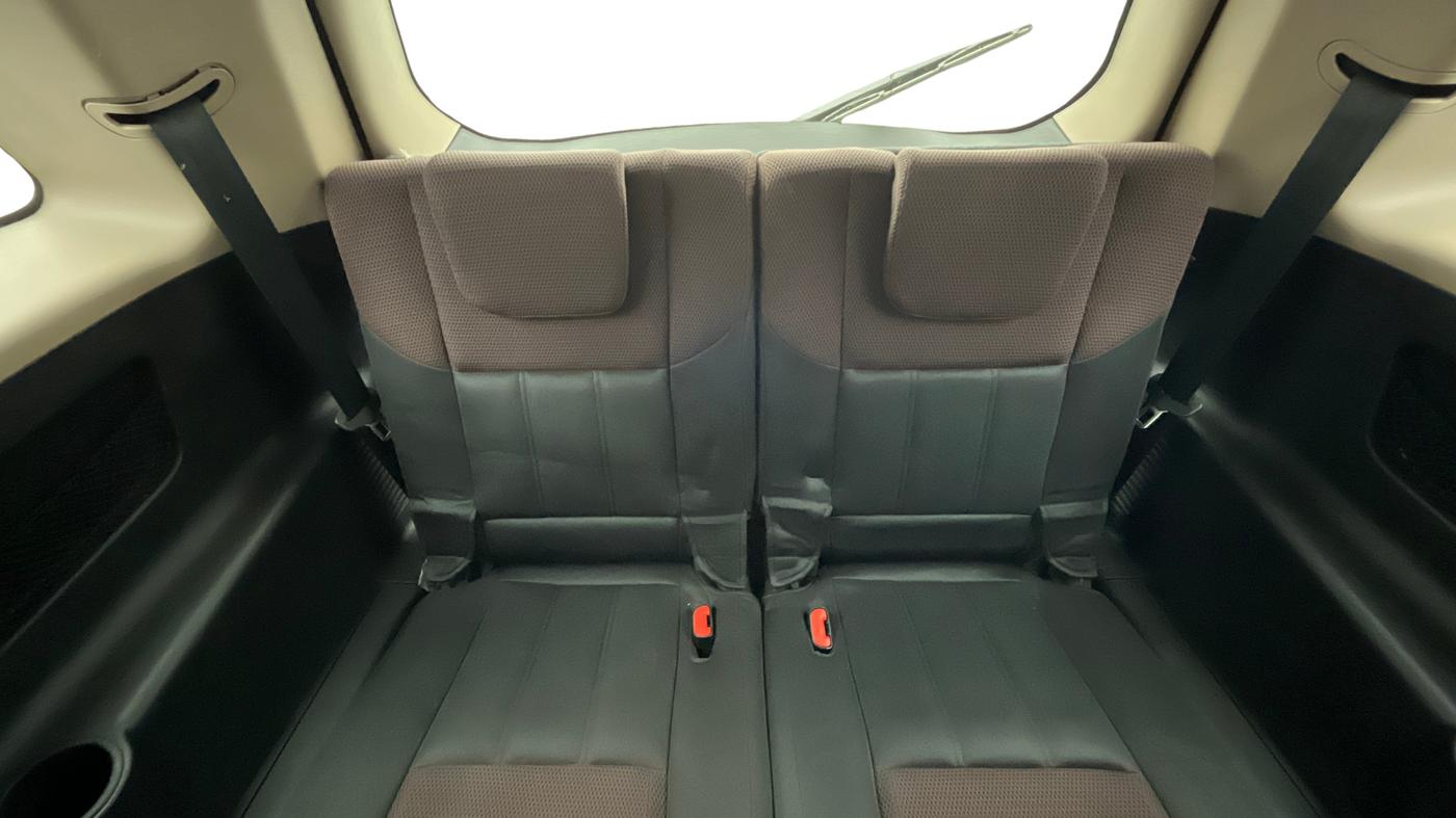 2014 Mahindra XUV500 W6, Diesel, Manual, 69,635 km, Third Seat Row ( optional )