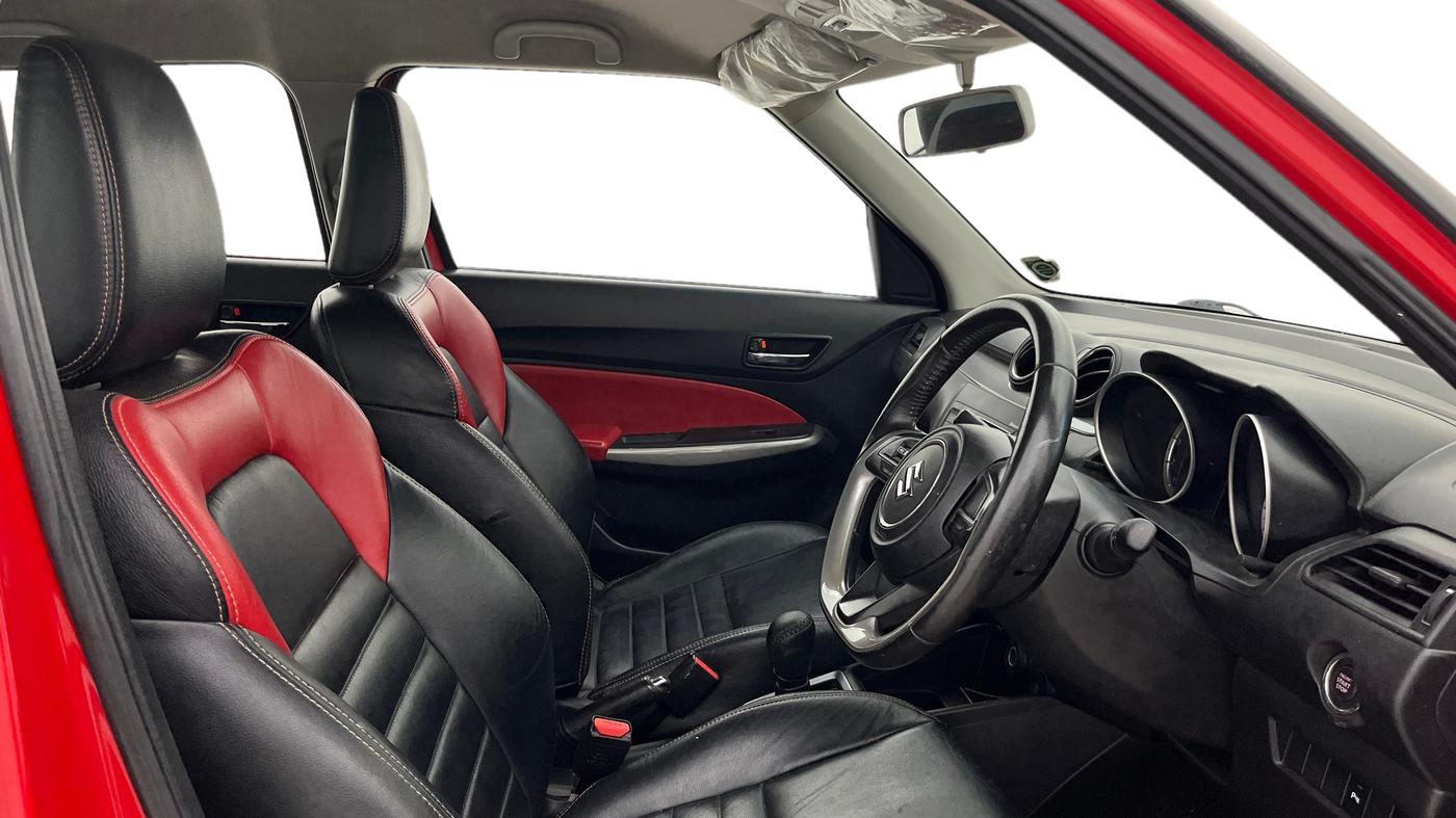 2018 Maruti Swift ZXI AMT, Petrol, Automatic, 56,882 km, Right Side Front Door Cabin
