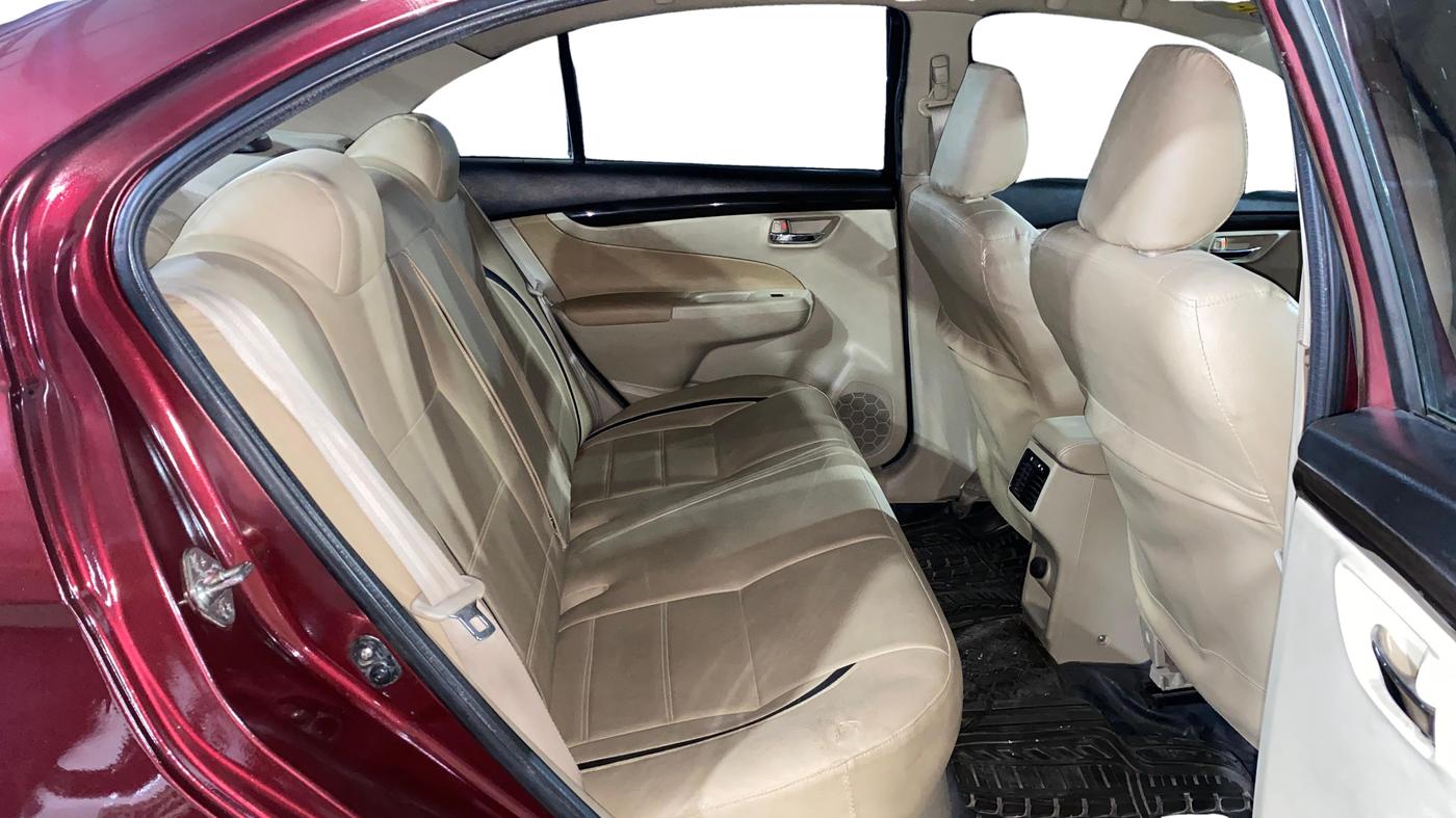 2017 Maruti Ciaz DELTA 1.4 MT PETROL, Petrol, Manual, 39,962 km, Right Side Rear Door Cabin
