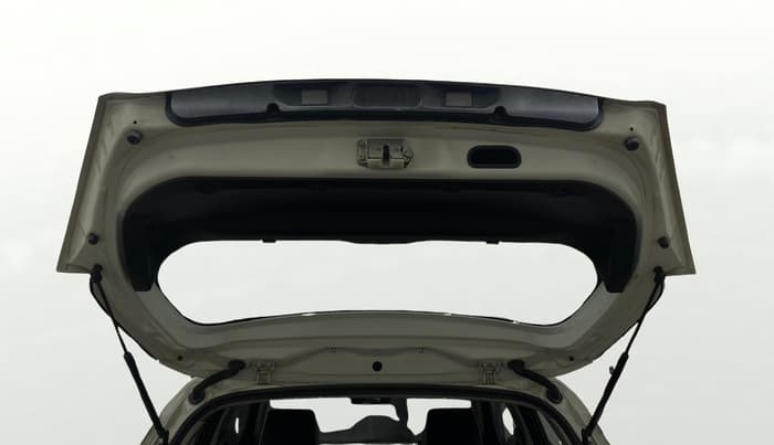 2013 Maruti Swift VDI, Diesel, Manual, 90,343 km, Boot Door Open