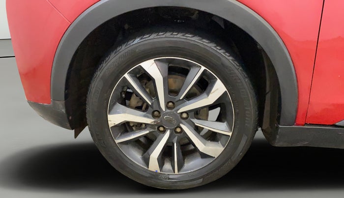 2019 Mahindra XUV300 W8 (O) 1.2 PETROL, Petrol, Manual, 64,322 km, Left Front Wheel