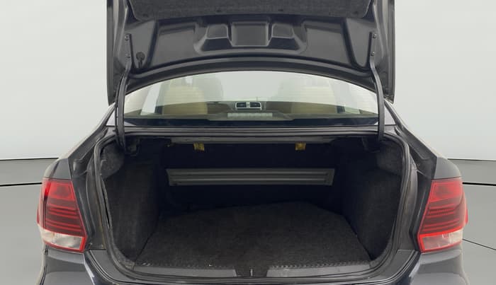 2016 Volkswagen Vento HIGHLINE PLUS 1.2 AT 16 ALLOY, Petrol, Automatic, 81,688 km, Boot Open Zoomed View