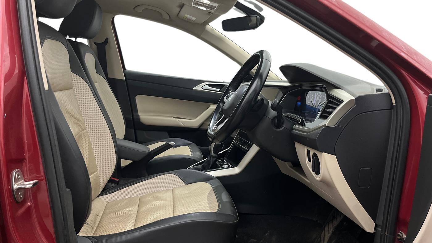 2022 Volkswagen VIRTUS TOPLINE TSI 1.0 AT, Petrol, Automatic, 47,258 km, Right Side Front Door Cabin