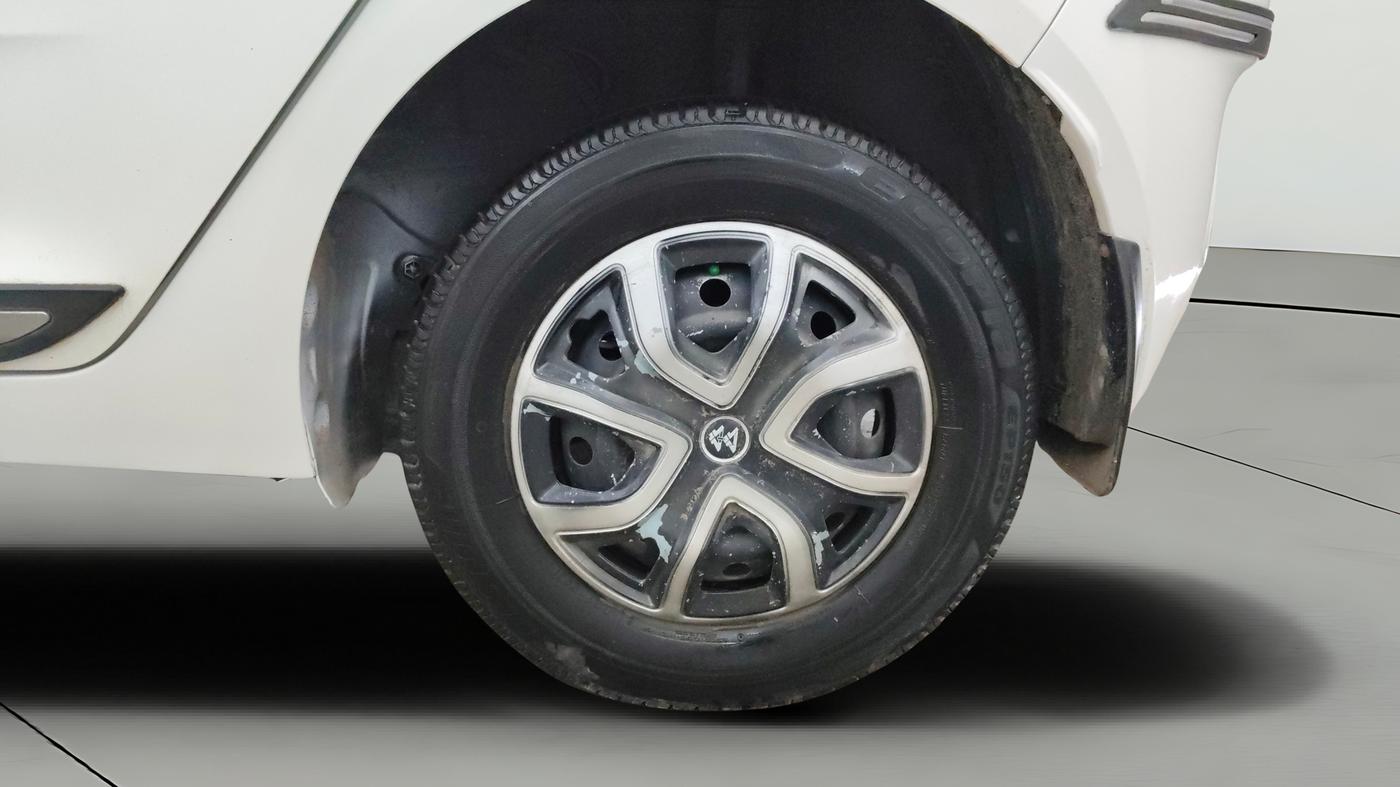2021 Tata ALTROZ XE PETROL, Petrol, Manual, 48,354 km, Left Rear Wheel