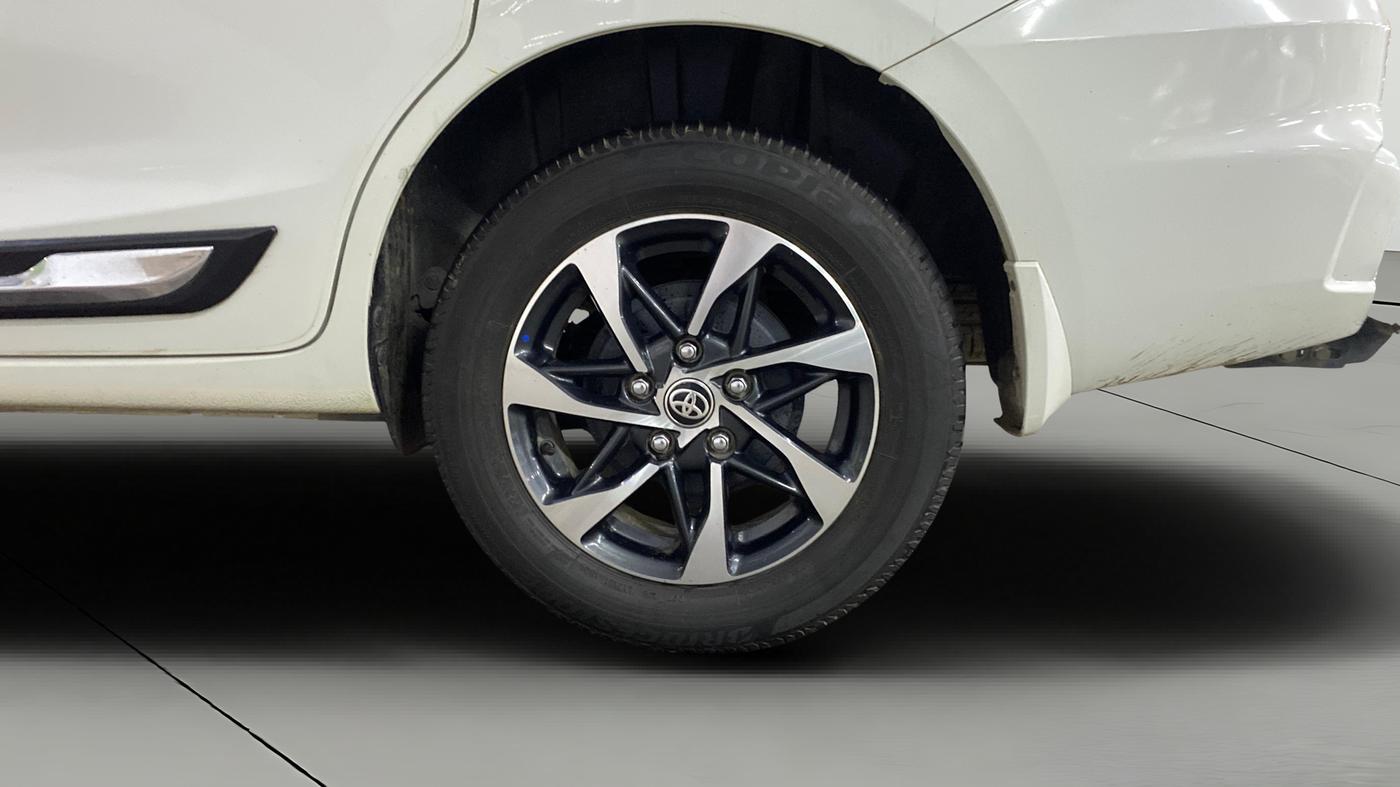 2024 Toyota RUMION  V MT , Petrol, Manual, 41,410 km, Left Rear Wheel
