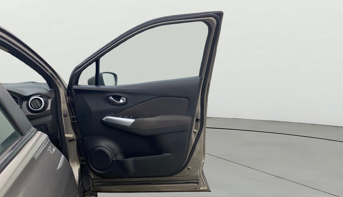 2019 Nissan Kicks XV DIESEL, Diesel, Manual, 48,512 km, RHS Front Door