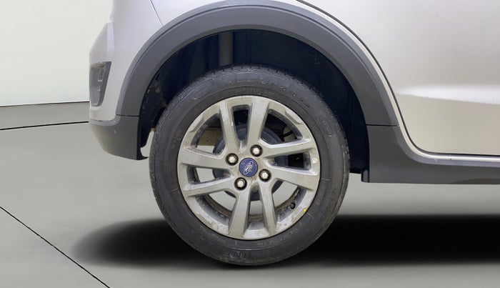 2018 Ford FREESTYLE TITANIUM PLUS 1.2 PETROL, Petrol, Manual, 31,709 km, Right Rear Wheel