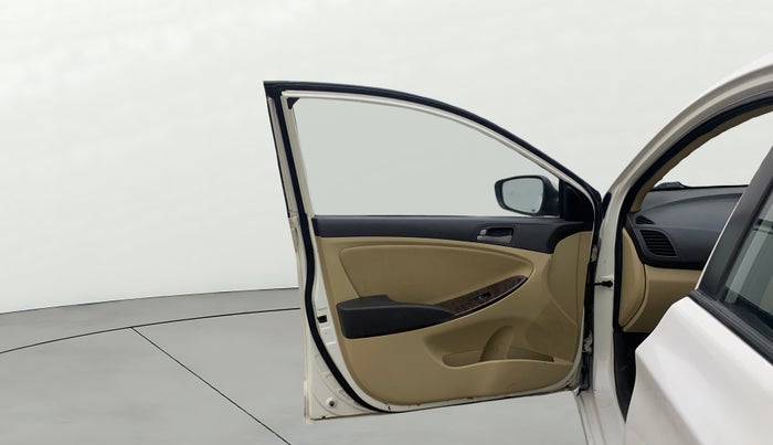 2016 Hyundai Verna 1.6 CRDI SX, Diesel, Manual, 1,44,453 km, LHS Front Door