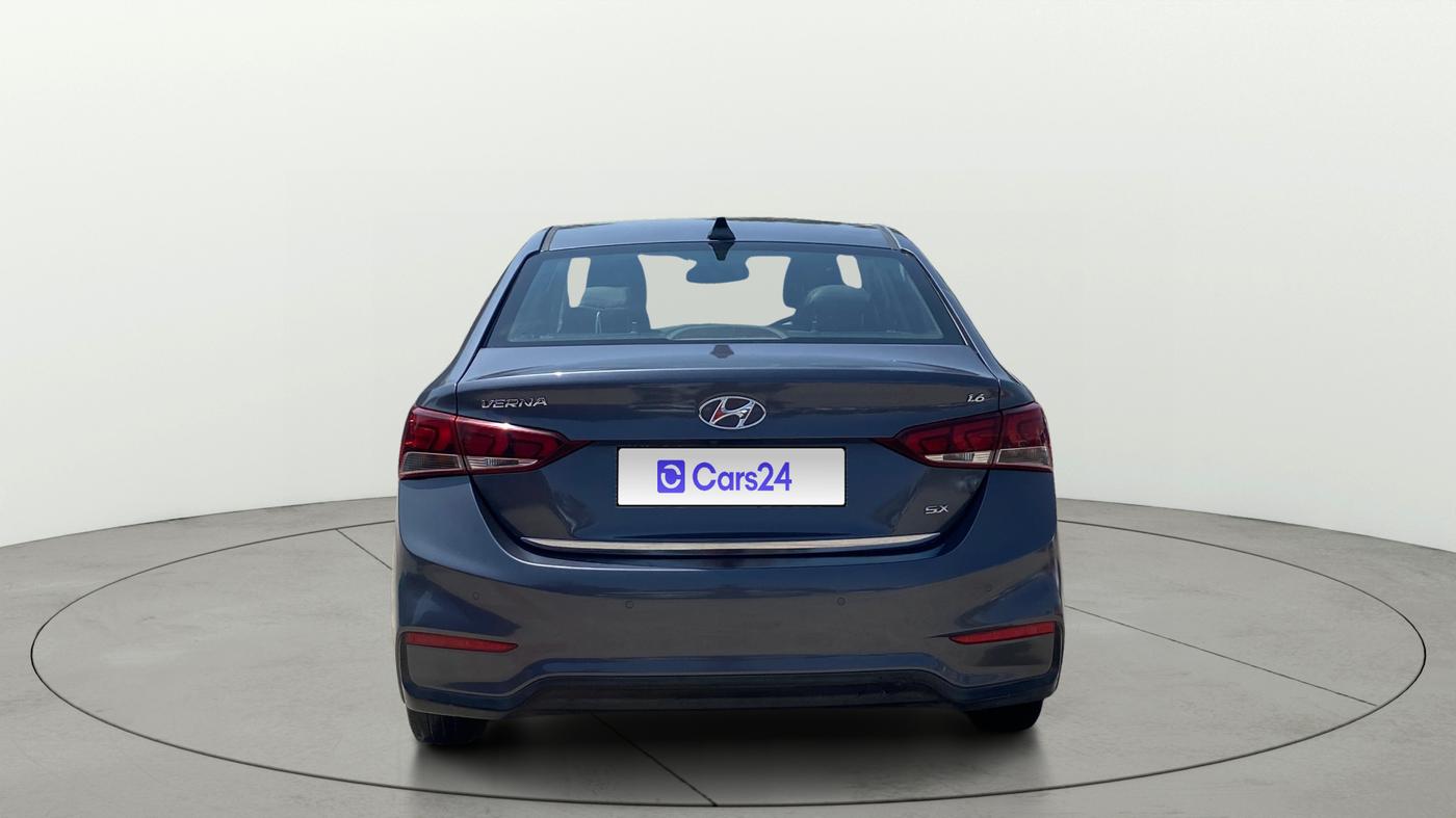 2017 Hyundai Verna 1.6 VTVT SX (O) AT, Petrol, Automatic, 1,07,526 km, Back/Rear