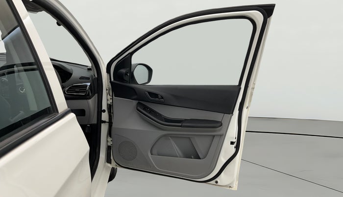 2023 Tata Tiago XT (O) PETROL, Petrol, Manual, 15,127 km, RHS Front Door
