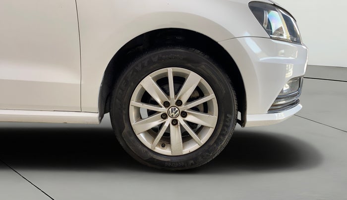 2016 Volkswagen Ameo HIGHLINE1.2L, Petrol, Manual, 29,049 km, Right Front Wheel