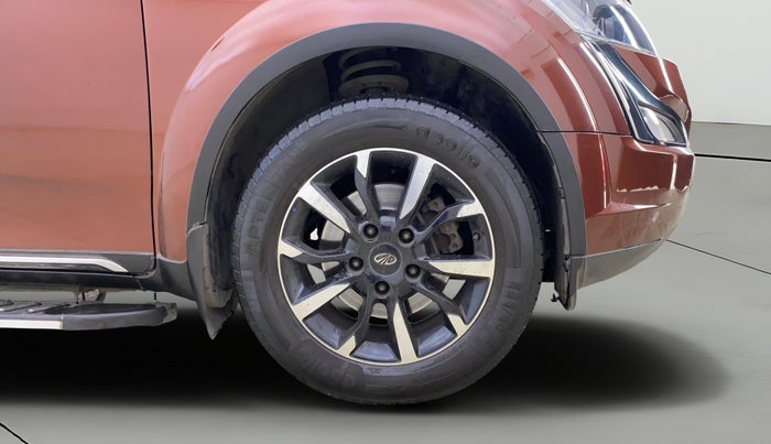 2018 Mahindra XUV500 W11 AT, Diesel, Automatic, 32,550 km, Right Front Wheel