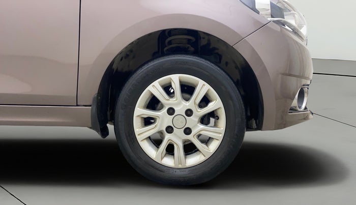 2016 Tata Tiago XZ PETROL, Petrol, Manual, 51,460 km, Right Front Wheel
