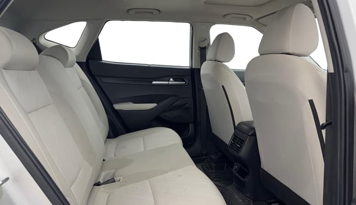 2023 KIA SELTOS HTK PLUS 1.5 IMT, Petrol, Manual, 52,754 km, Right Side Rear Door Cabin