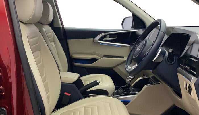 2022 KIA CARENS LUXURY PLUS 1.4 PETROL DCT 7 STR, Petrol, Automatic, 42,428 km, Right Side Front Door Cabin