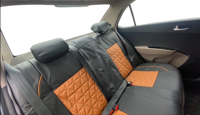 2015 Hyundai Xcent S 1.2, Petrol, Manual, 32,752 km, Right Side Rear Door Cabin