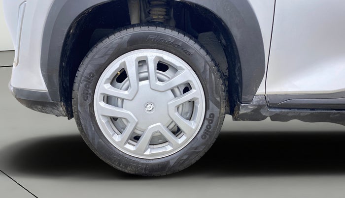 2021 Nissan MAGNITE XE, Petrol, Manual, 1,12,912 km, Left Front Wheel