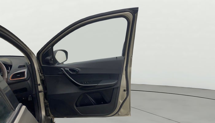 2019 Tata TIAGO NRG PETROL, Petrol, Manual, 74,452 km, RHS Front Door