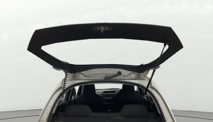 2016 Honda Brio VX MT, Petrol, Manual, 17,759 km, Boot Door Open