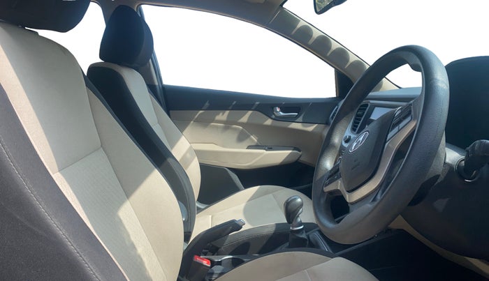 2019 Hyundai Verna 1.6 VTVT SX, Petrol, Manual, 49,754 km, Right Side Front Door Cabin