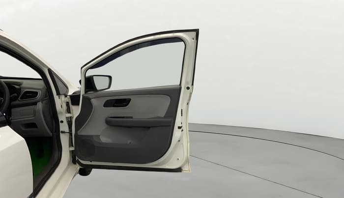 2020 Tata ALTROZ XE PETROL, Petrol, Manual, 55,548 km, RHS Front Door